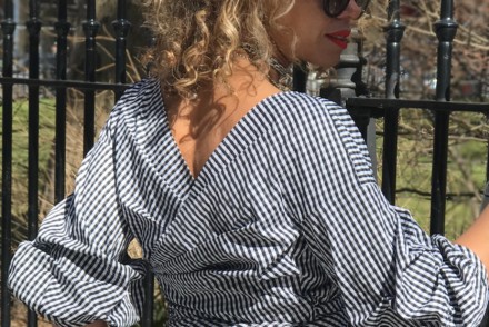 Gingham Top | https://www.jackieunfiltered.com/this-black-white-gingham-top-is-perfect-for-spring-flings/