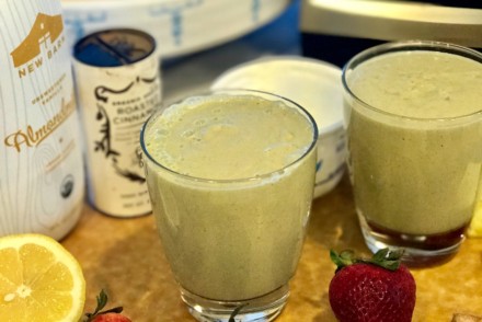 Avocado, Pineapple, Ginger Immunity Booster Smoothie Recipe | https://jackieunfiltered.com/?p=2818&preview=true